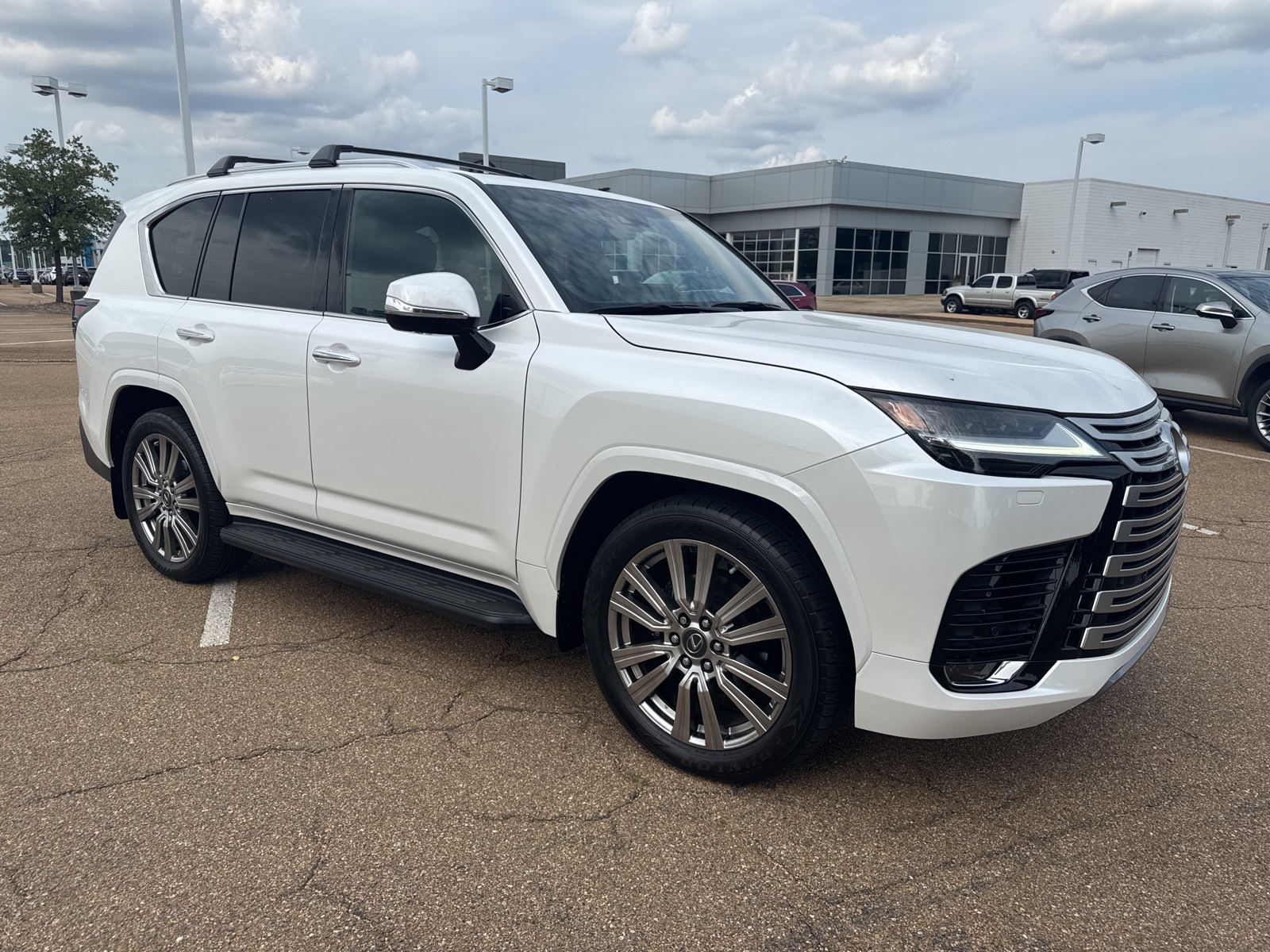 2022 Lexus LX 600 Ultra Luxury photo 9