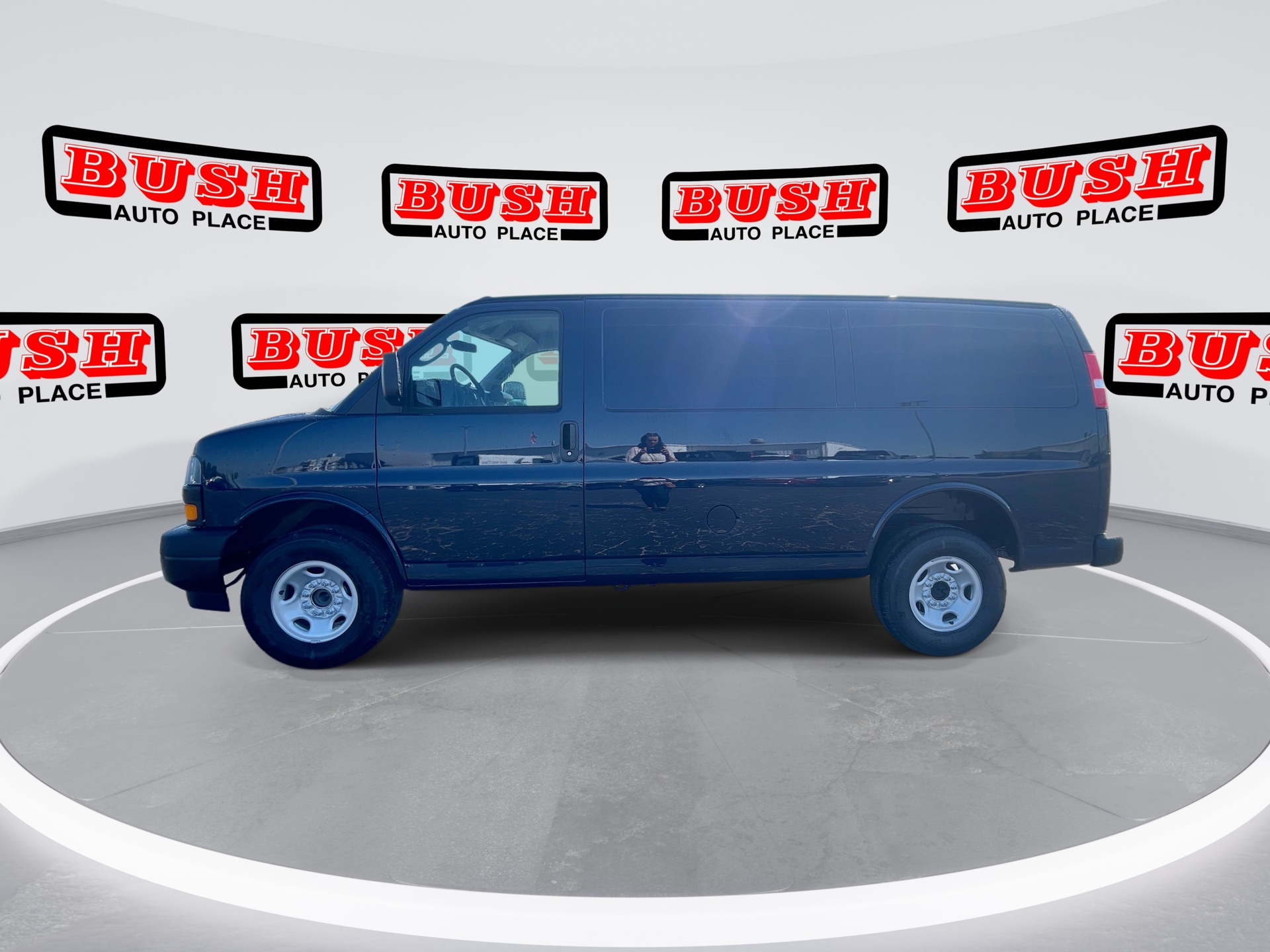 2025 Chevrolet Express Cargo 3500 photo 20