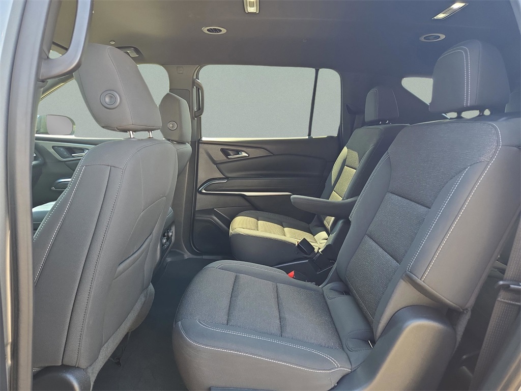 2024 Chevrolet Traverse photo 14