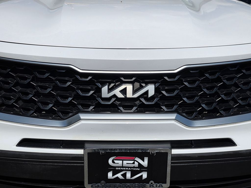 2022 Kia Sorento LX photo 26