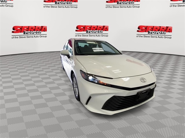 2025 Toyota Camry LE photo 4