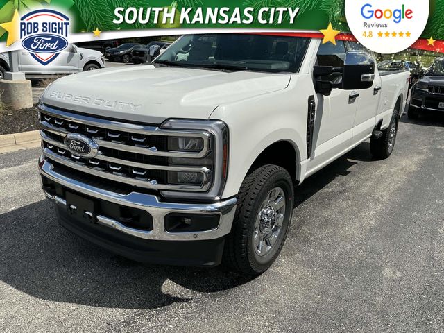 2026 Ford F-350 Super Duty Lariat's photo