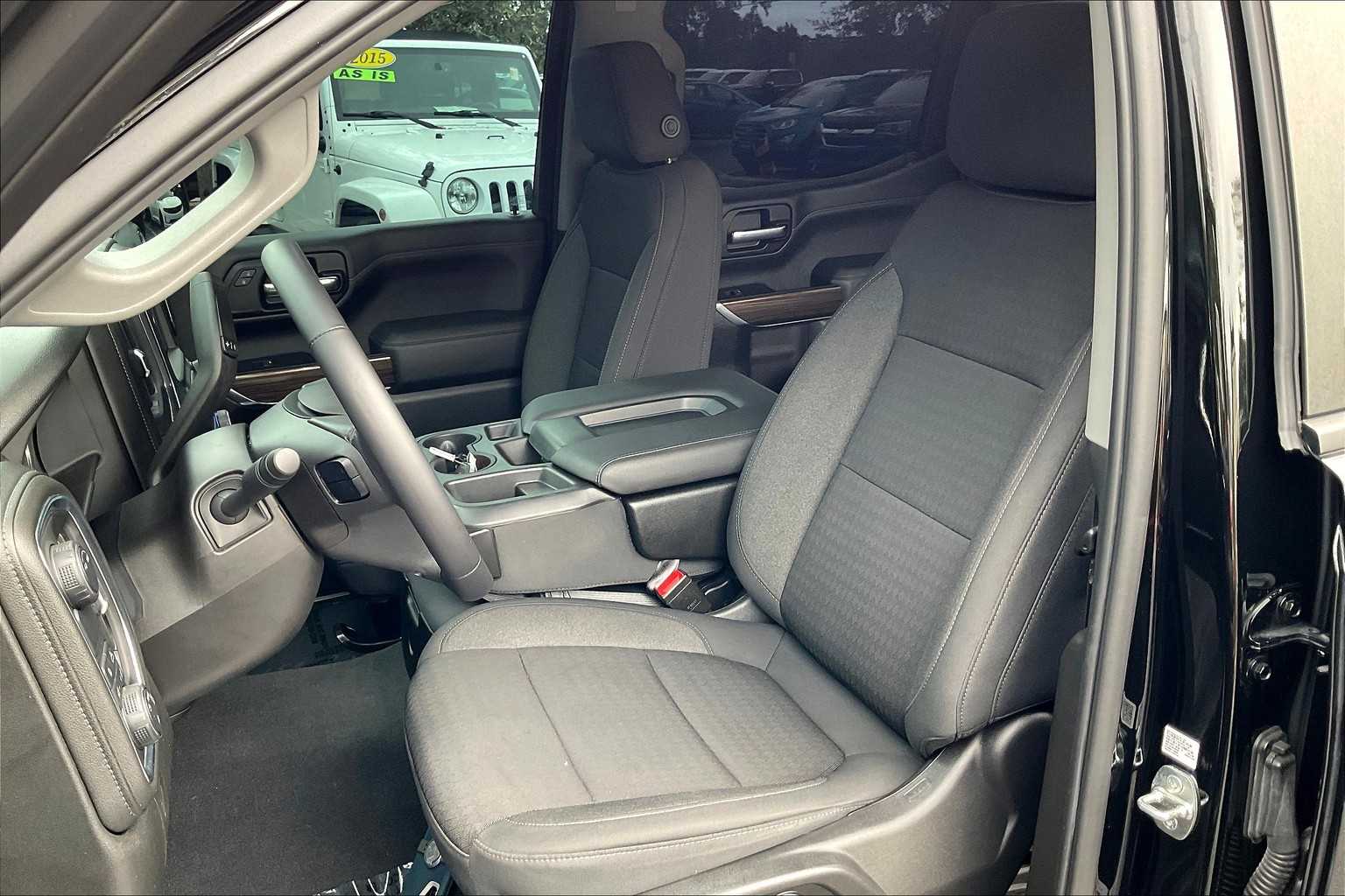 2021 Chevrolet Silverado 1500 RST photo 23