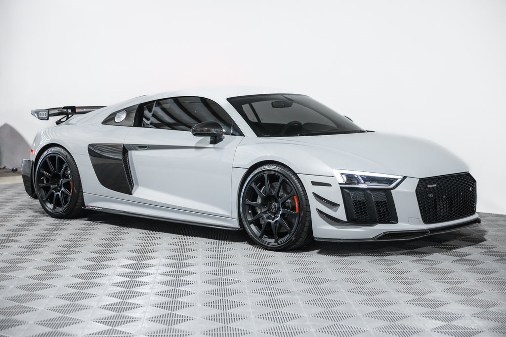2018 Audi R8 5.2 Plus photo 5