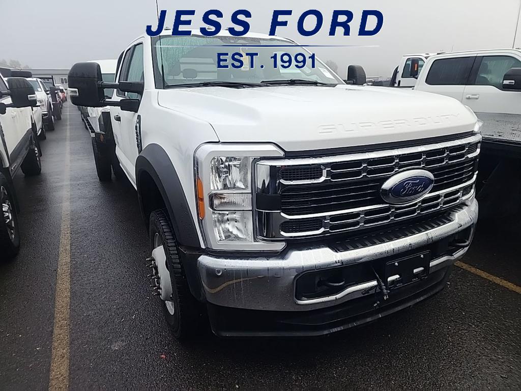 2023 Ford F-550 XLT photo 2