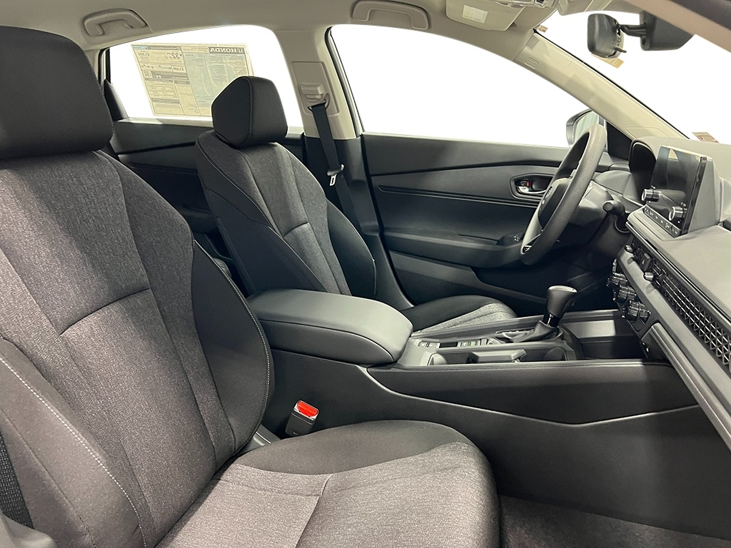 2025 Honda Accord LX photo 26