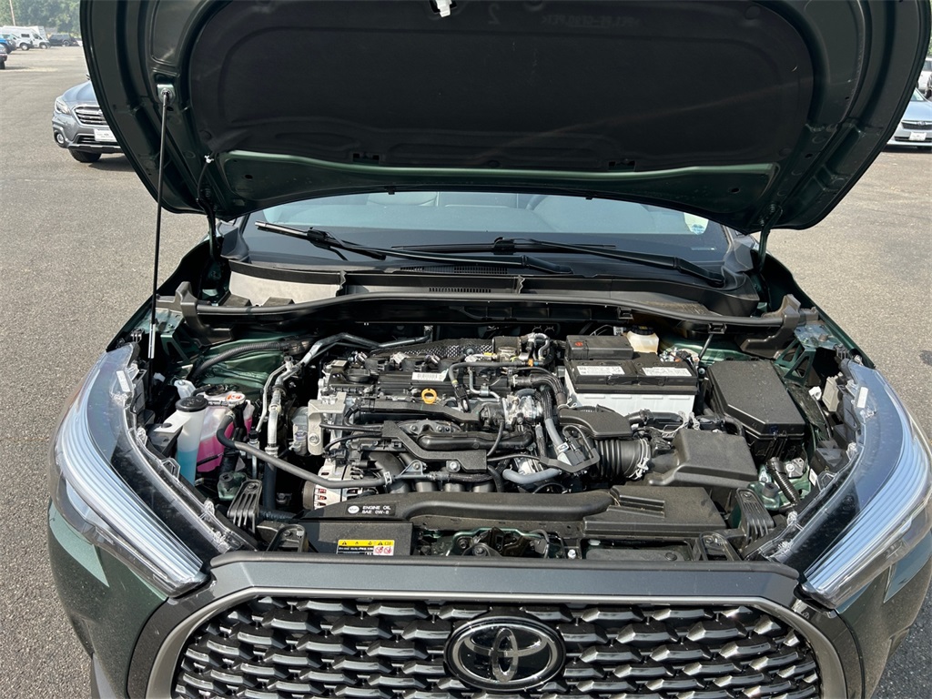 2025 Toyota Corolla Cross XLE photo 20