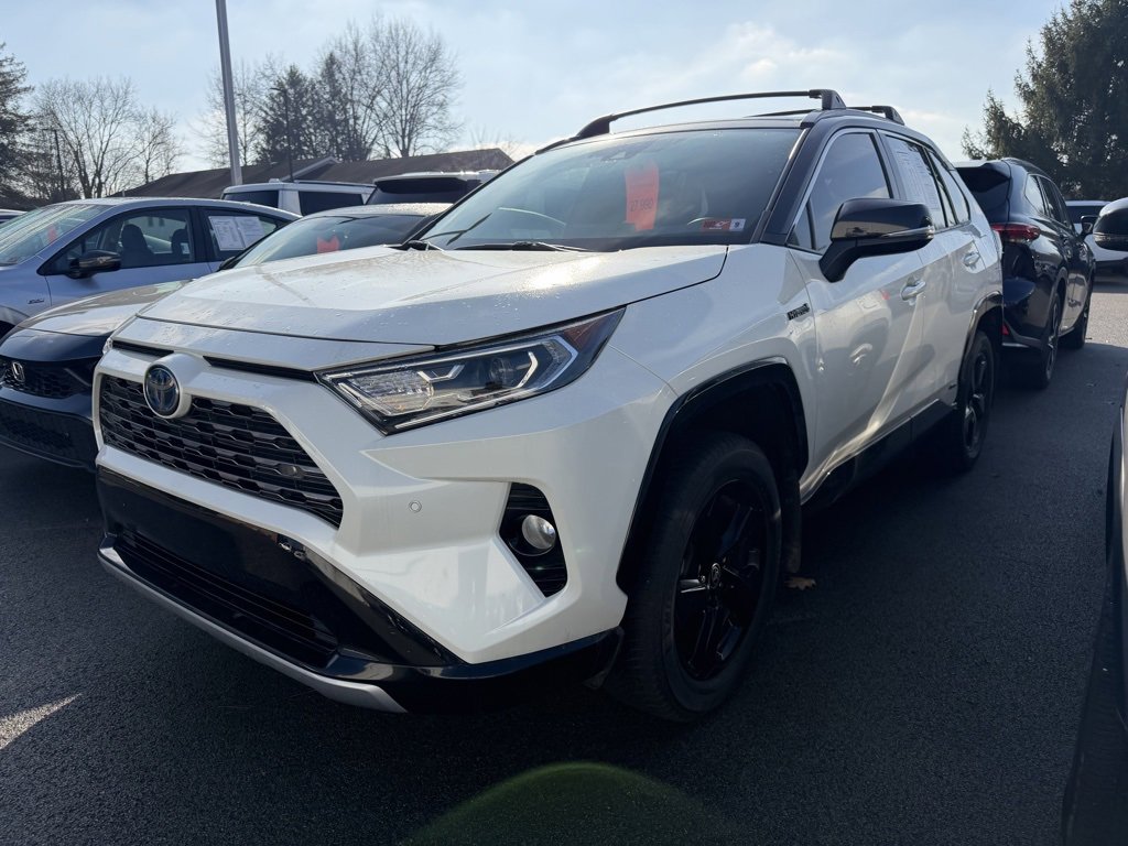 2021 Toyota RAV4 XSE's photo