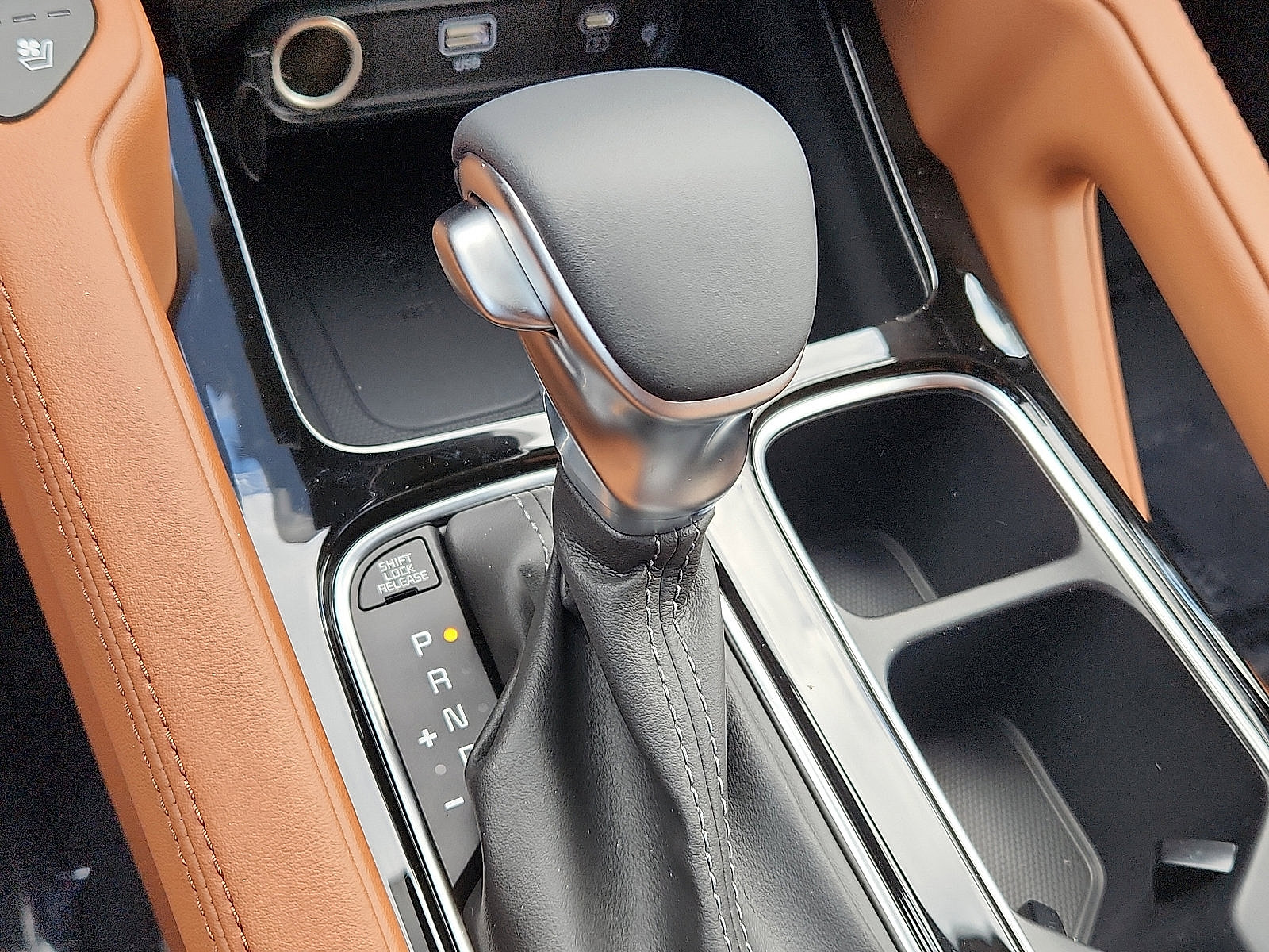 2025 Kia Telluride SX Prestige X-Line photo 6