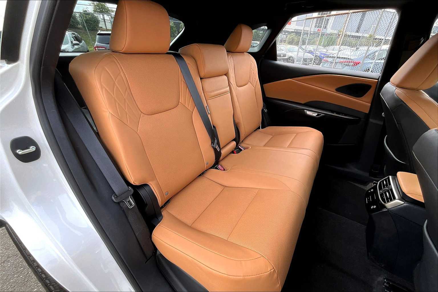 2023 Lexus RX Premium AWD photo 18