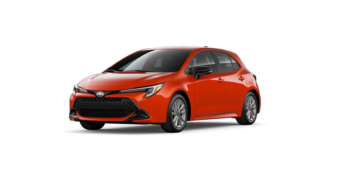 2026 Toyota Corolla Hatchback SE's photo