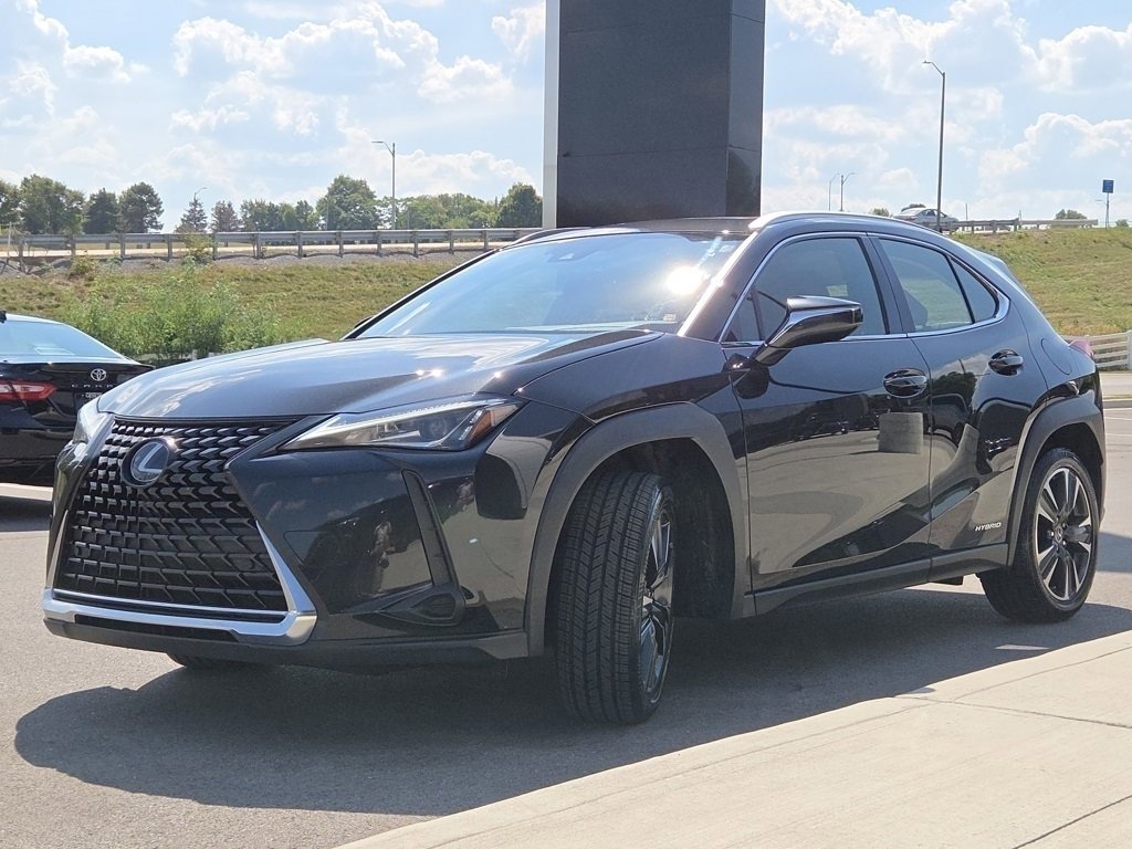 2020 Lexus UX 250h Premium photo 19