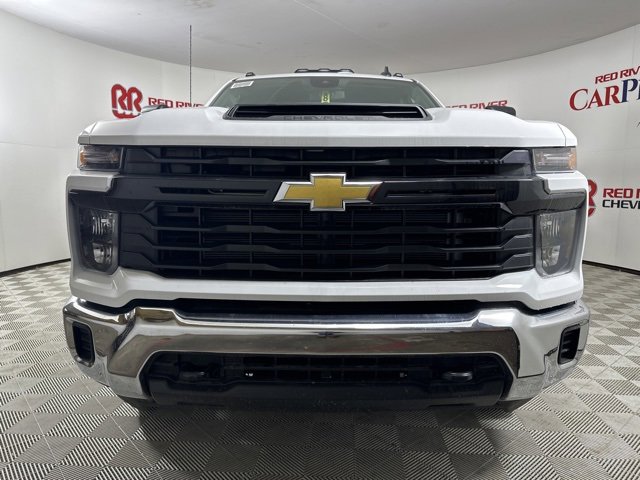 2025 Chevrolet Silverado 3500HD Work Truck photo 2