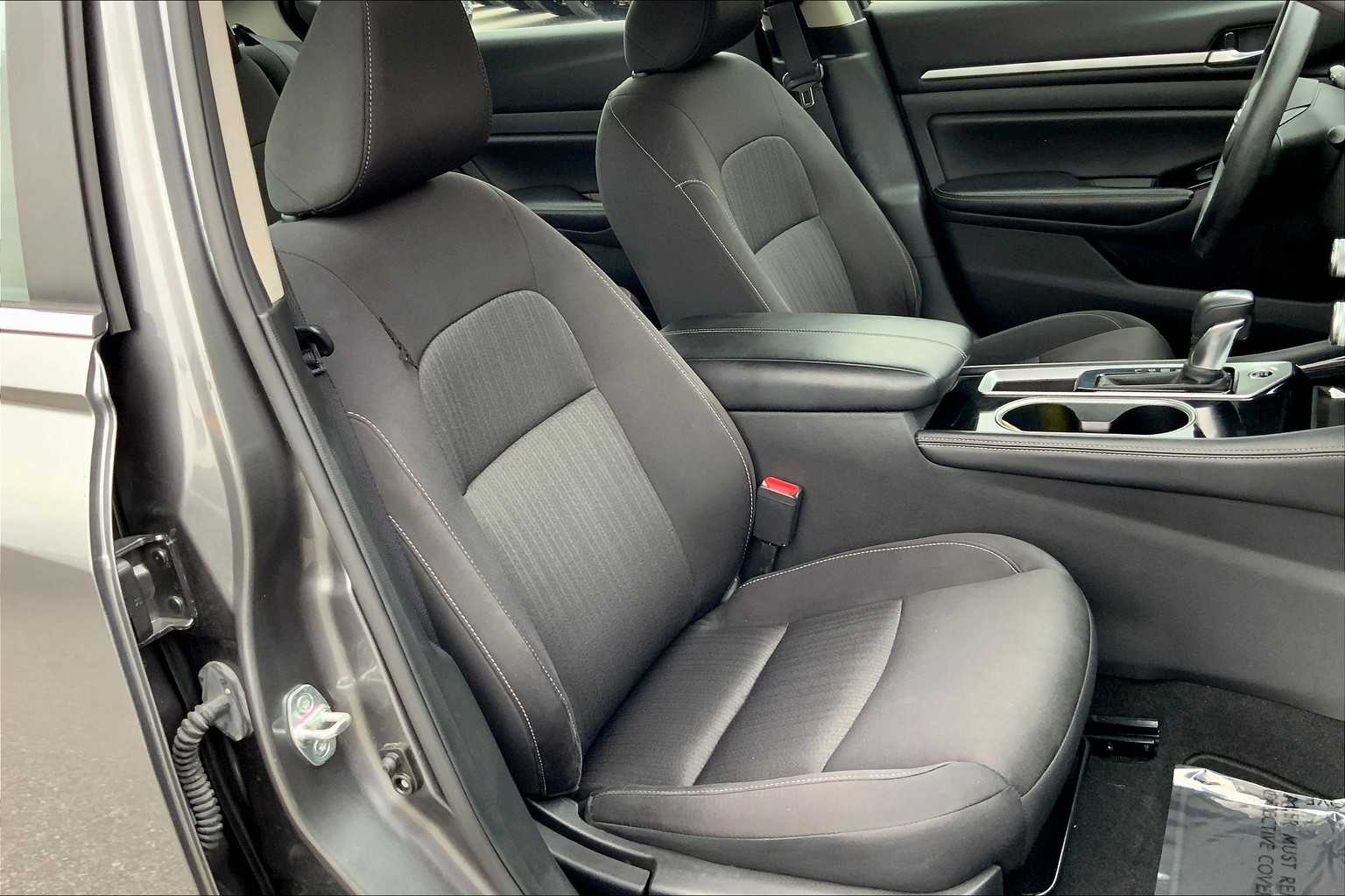 2023 Nissan Altima 2.5 SV photo 7