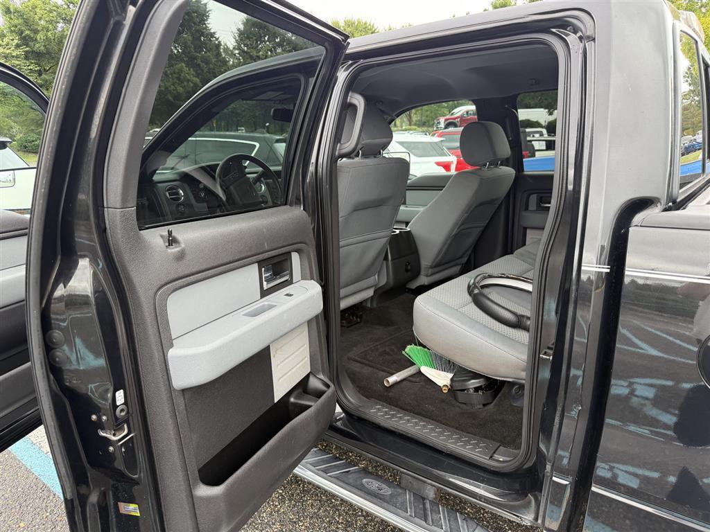 2012 Ford F-150 XLT photo 6
