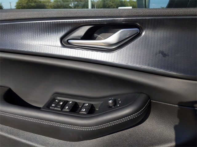 2025 Jeep Grand Cherokee Laredo Altitude photo 12