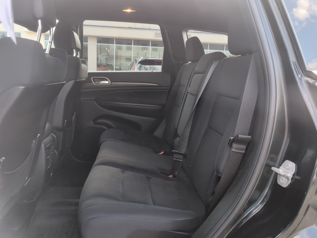 2015 Jeep Grand Cherokee Laredo photo 25
