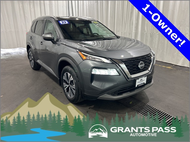2023 Nissan Rogue SV's photo