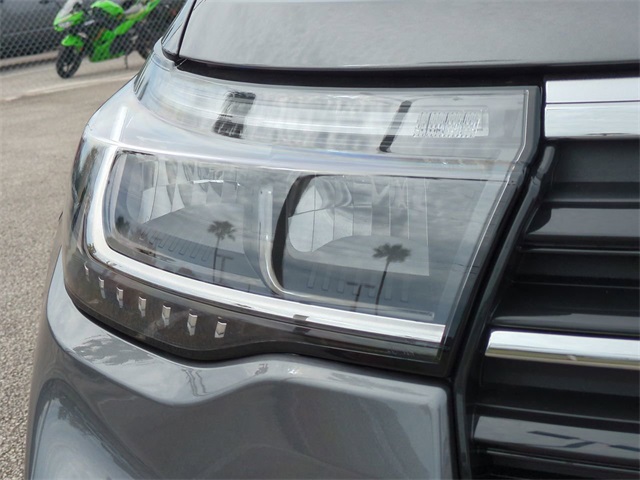2025 Ford Explorer photo 9