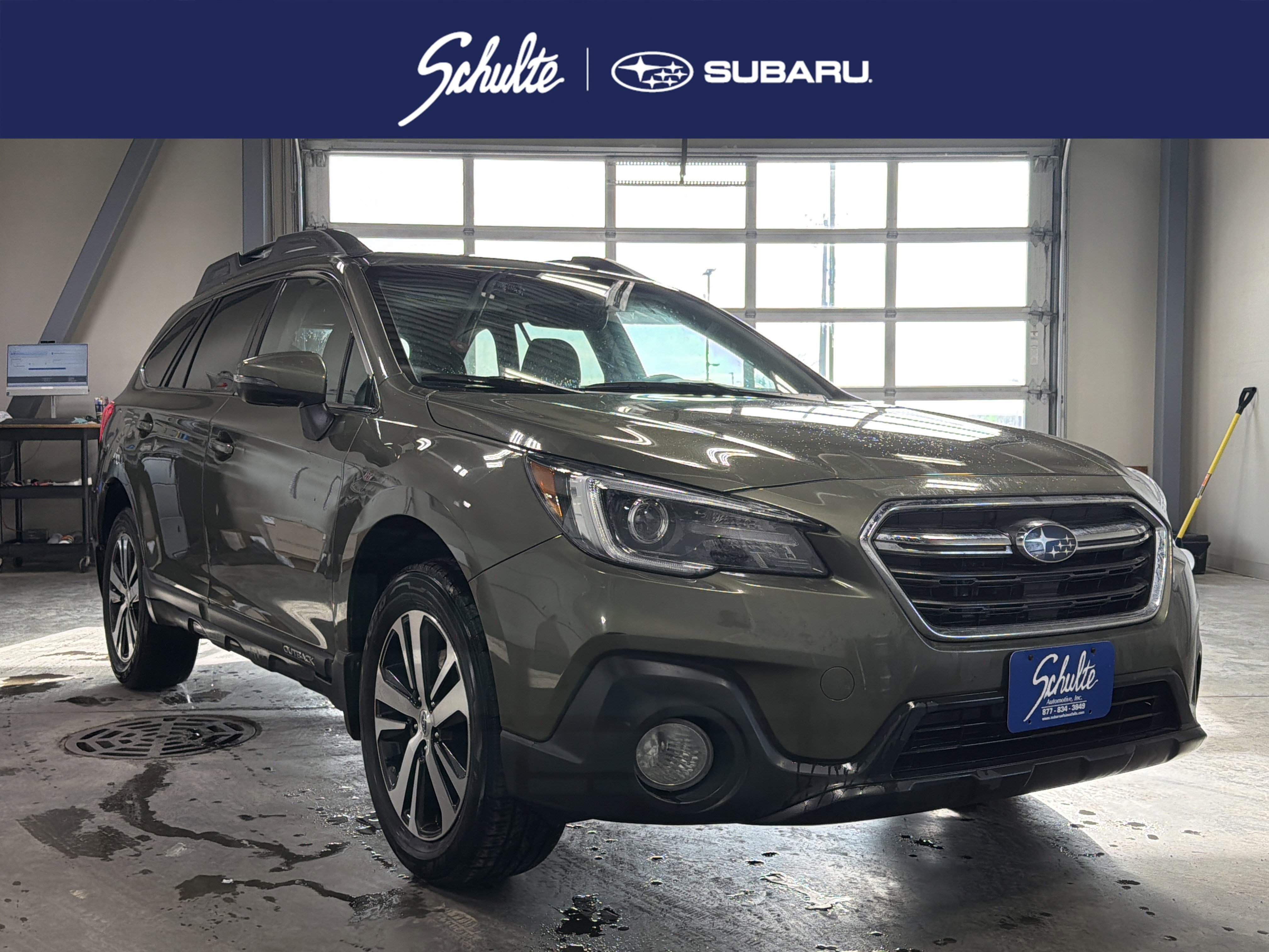 2018 Subaru Outback Limited's photo