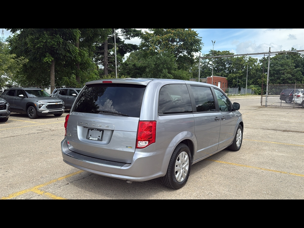 2019 Dodge Grand Caravan SE Sport photo 4