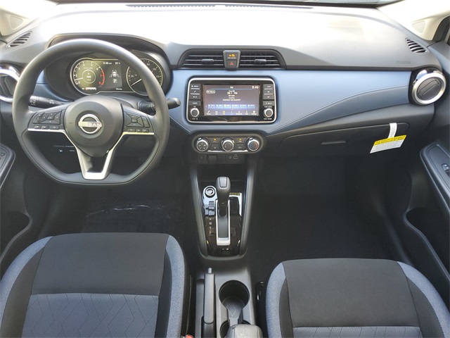 2025 Nissan Versa 1.6 SV photo 15