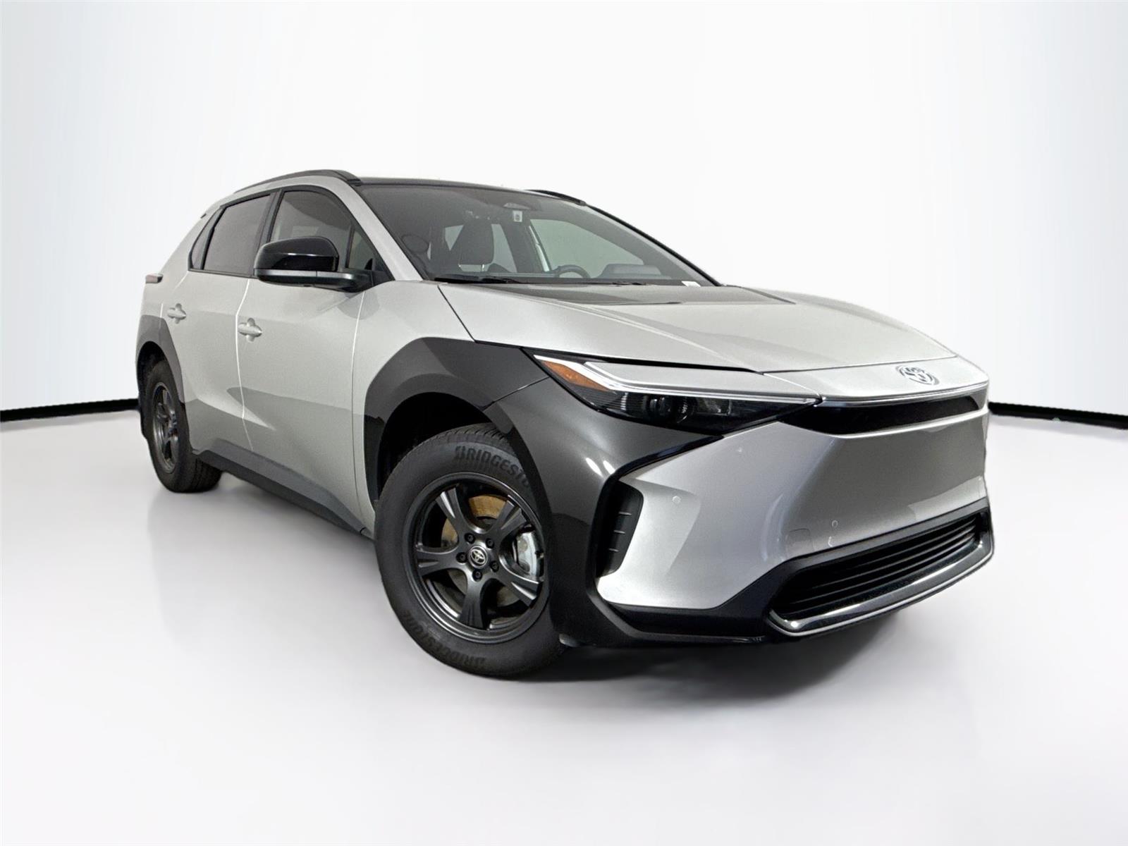 2024 Toyota bZ4X XLE photo 4