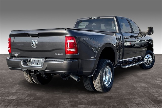 2024 Ram 3500 Big Horn photo 2