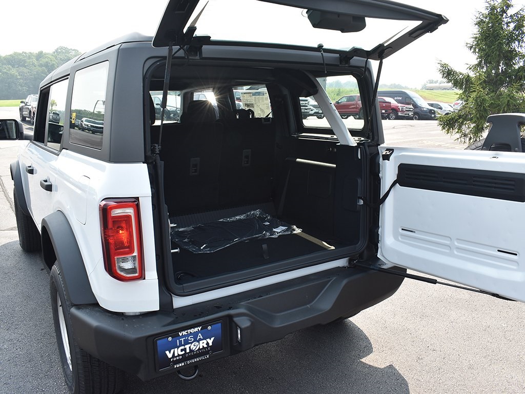2025 Ford Bronco Base photo 21