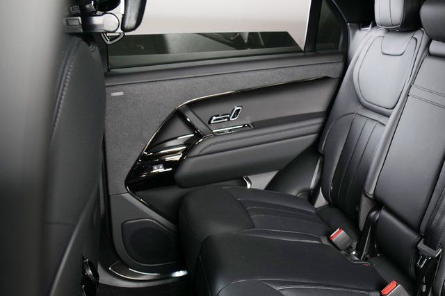 2025 Land Rover Range Rover Sport SE photo 11