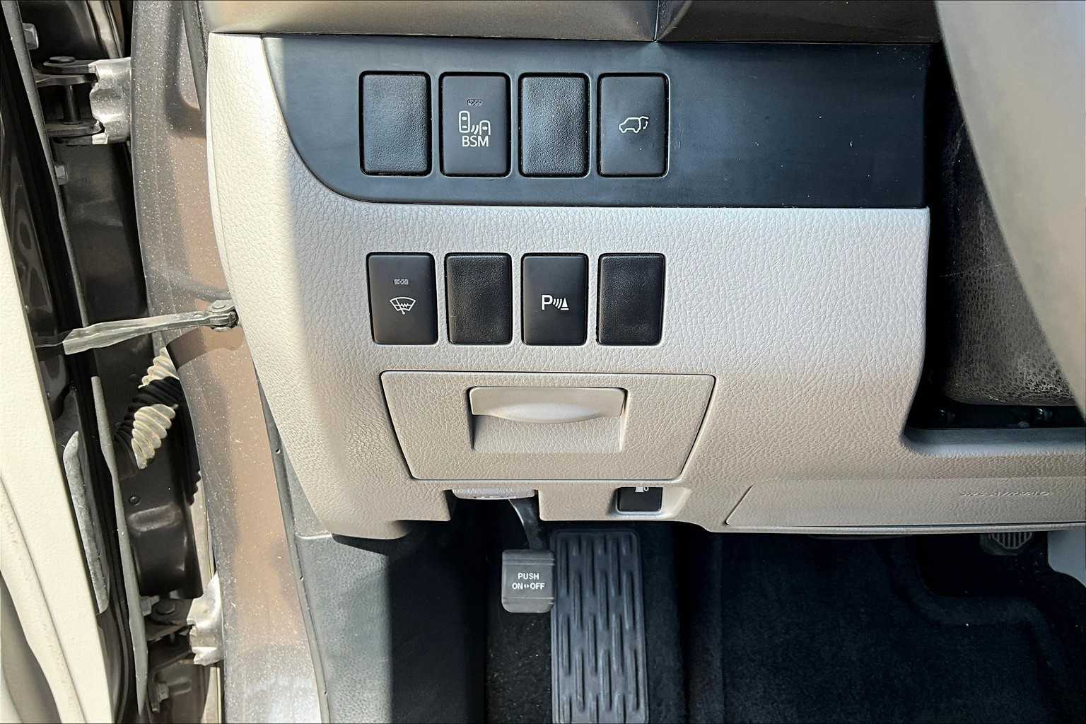 2014 Toyota Highlander Limited photo 30