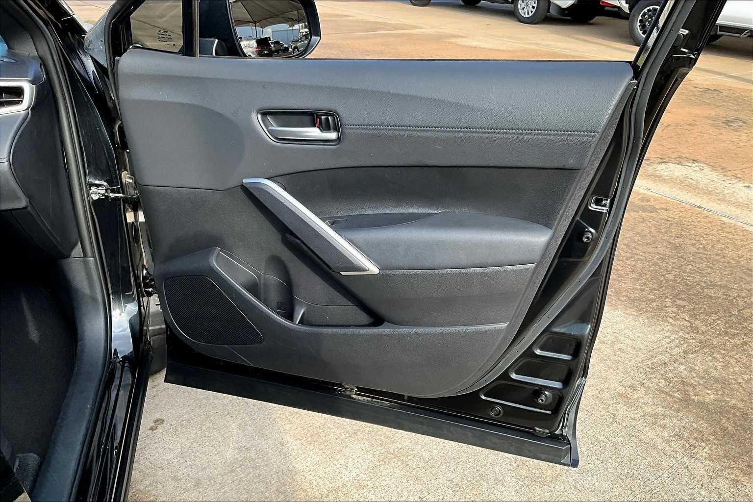 2023 Toyota Corolla Hybrid XSE photo 24