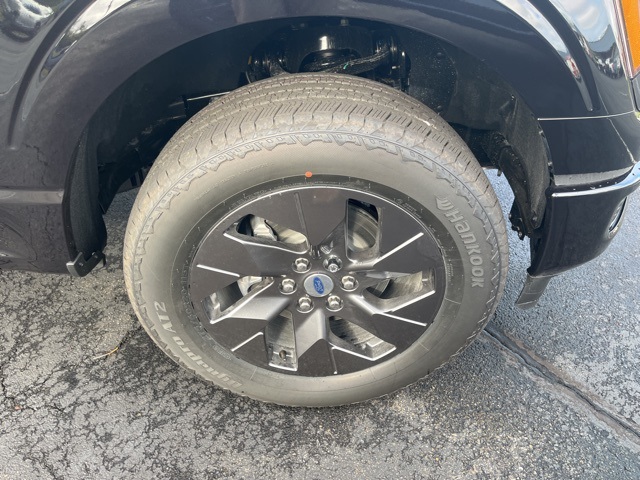 2025 Ford F-150 STX photo 3