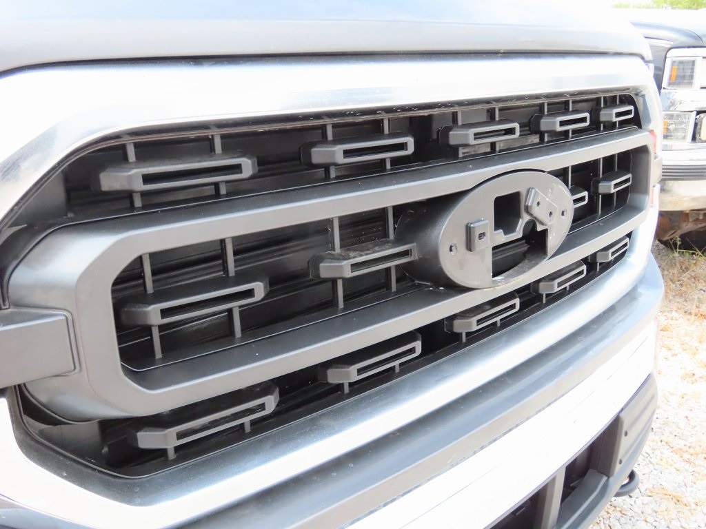 2023 Ford F-150 XLT photo 2