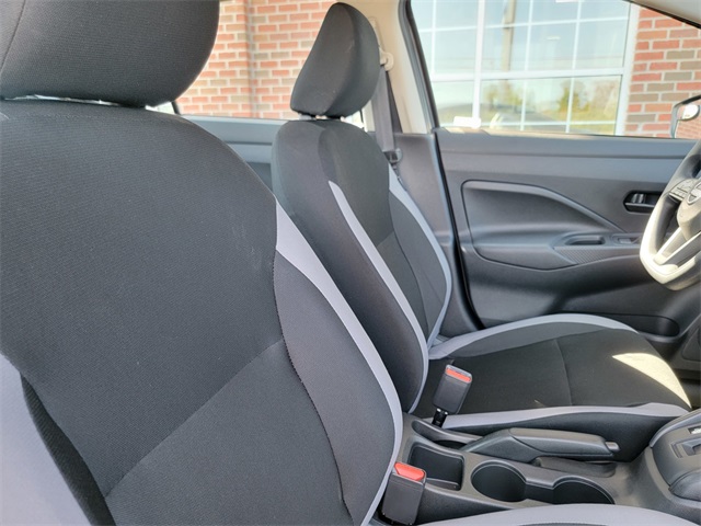 2025 Nissan Versa 1.6 S photo 17
