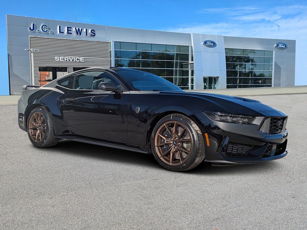 2026 Ford Mustang Dark Horse's photo