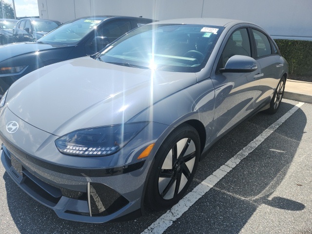 2023 Hyundai Ioniq 6 SE Standard Range photo 4