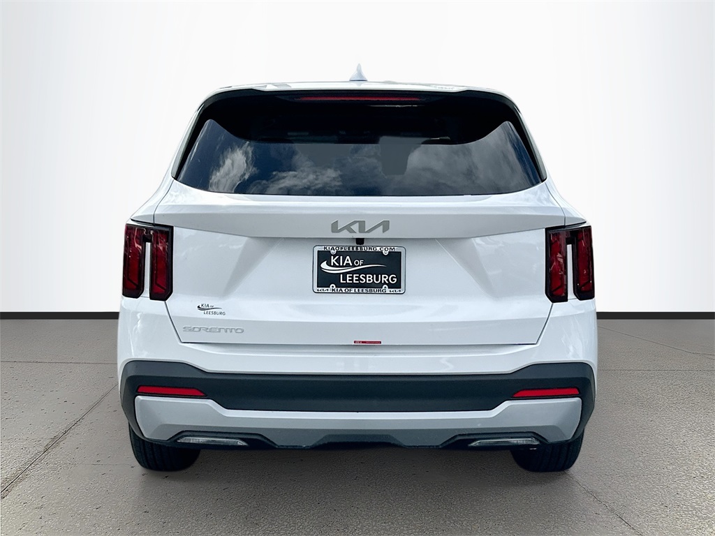 2026 Kia Sorento LX photo 4