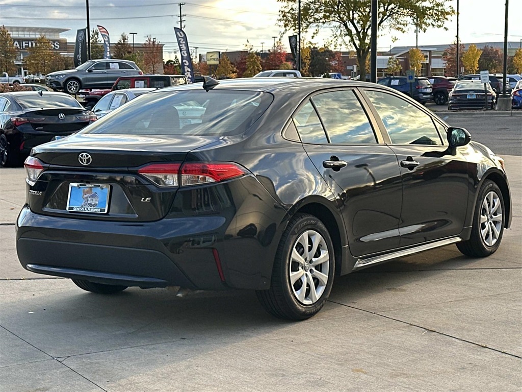 2022 Toyota Corolla LE photo 4