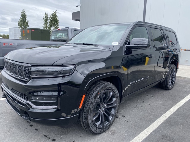 2024 Jeep Grand Wagoneer Series II's photo