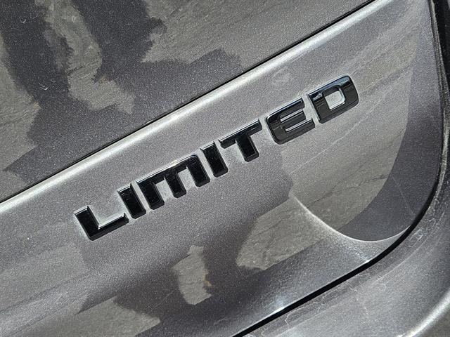 2024 Jeep Grand Cherokee Limited photo 8