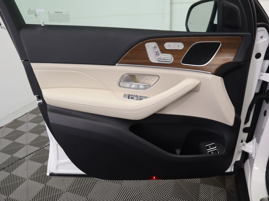 2026 Mercedes Benz GLE 450e 4MATIC photo 24