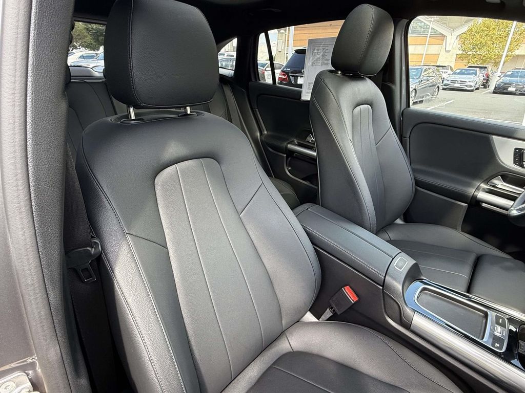 2025 Mercedes Benz GLA 250 4MATIC photo 20