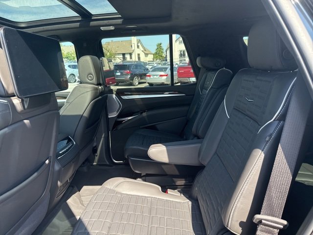 2025 Cadillac Escalade Premium Luxury Platinum photo 9