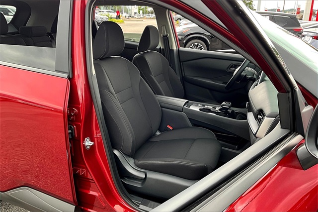 2026 Nissan Rogue S photo 5