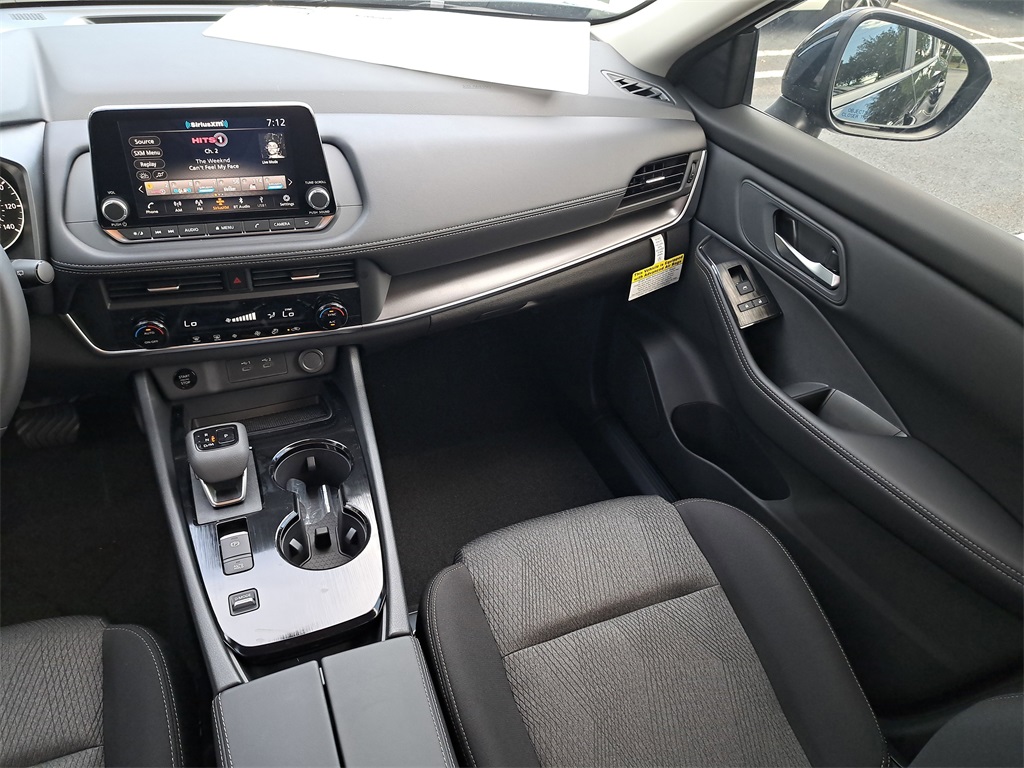 2026 Nissan Rogue SV photo 16
