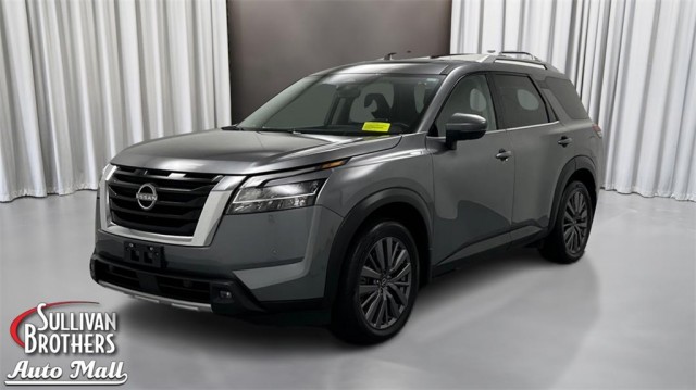 2023 Nissan Pathfinder SL