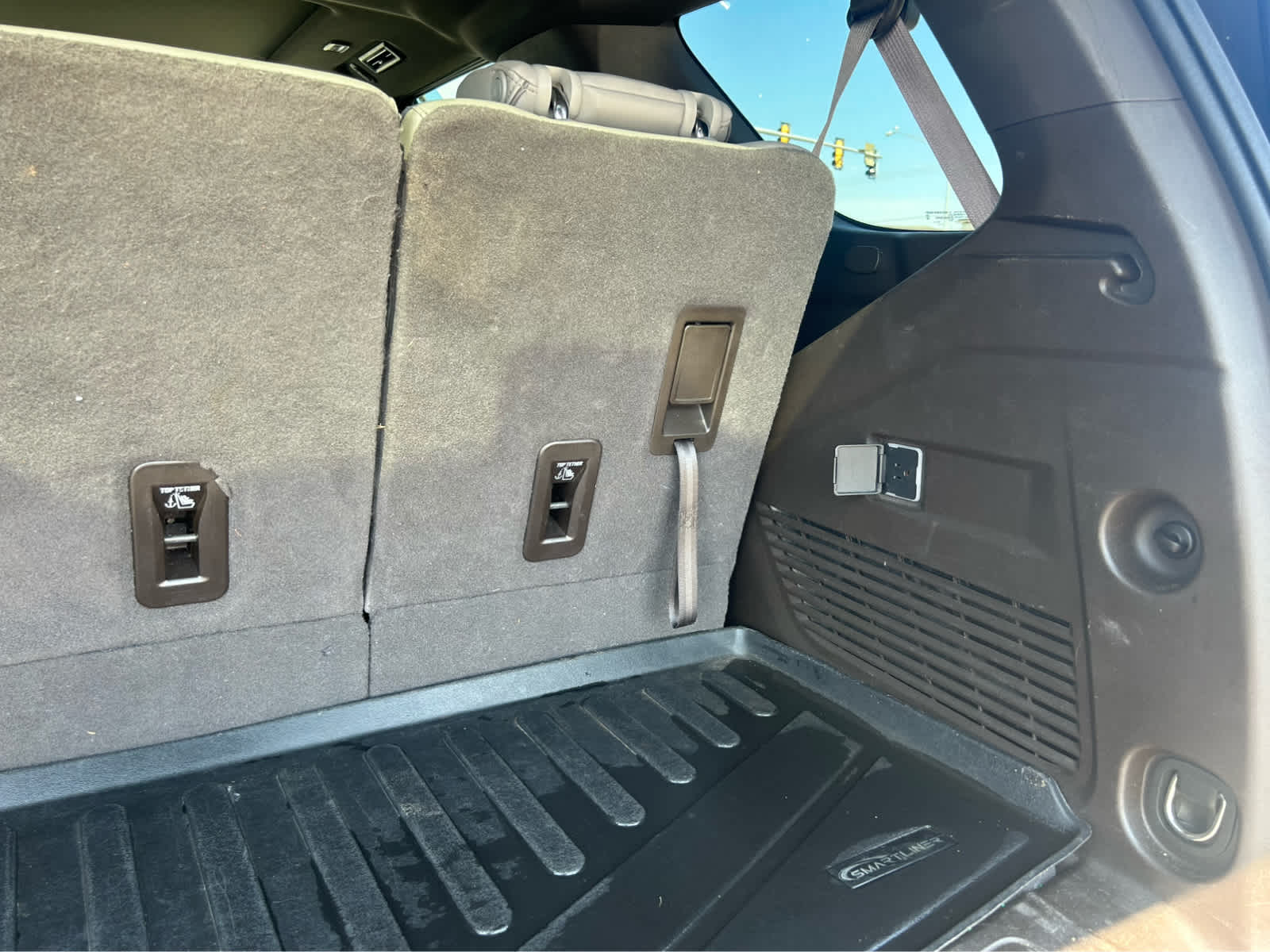 2023 Gmc Yukon SLT photo 29