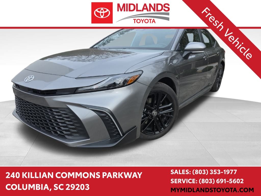 2026 Toyota Camry SE's photo