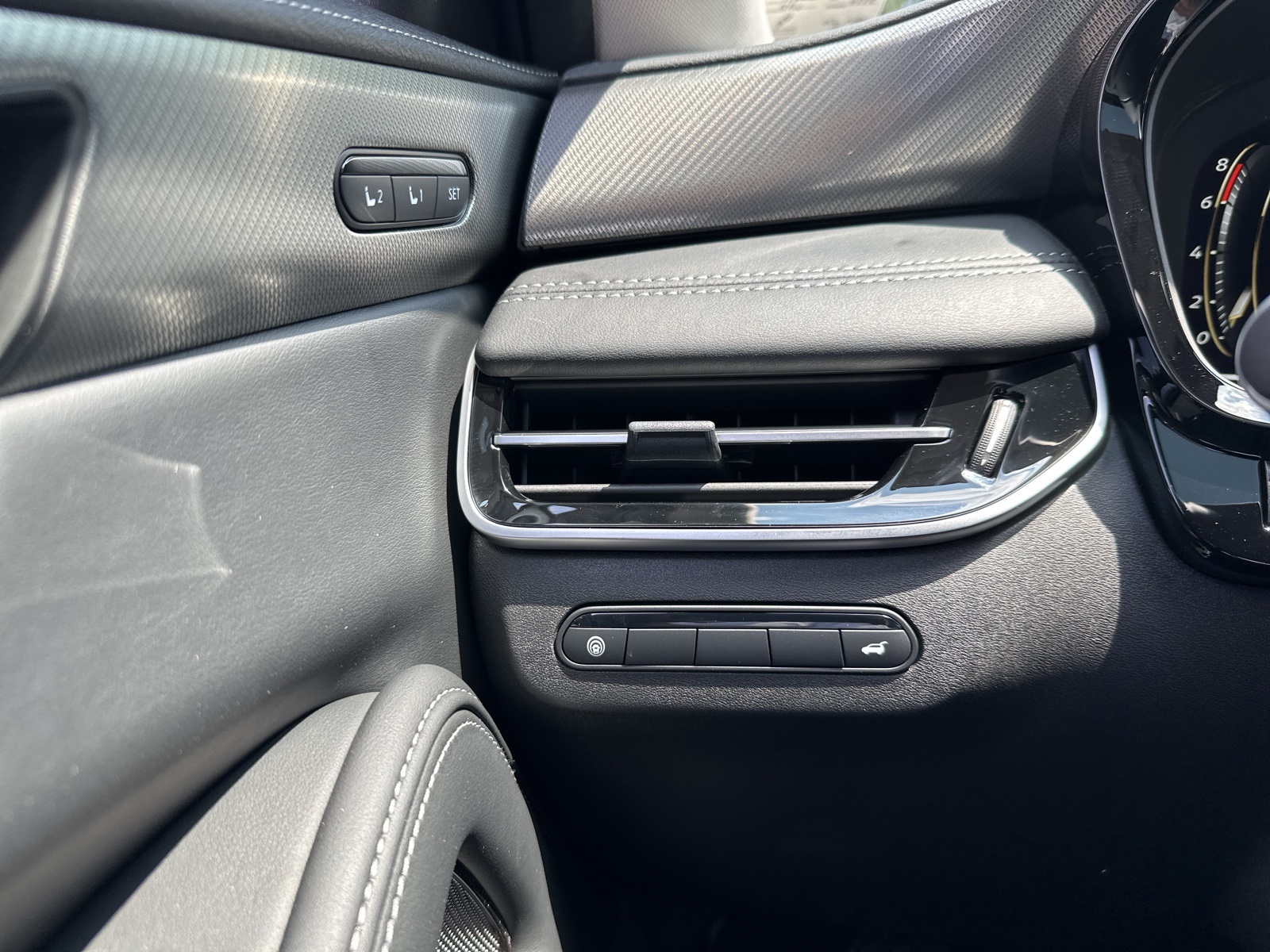 2026 Infiniti QX60 Pure AWD photo 14